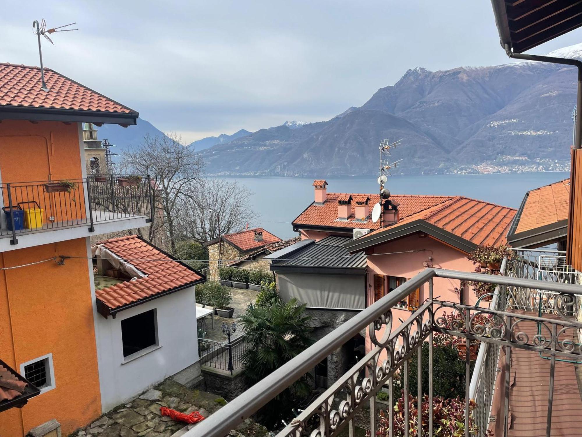 Alpaca'S House: Green, Animals & Lake View Bellano Room photo